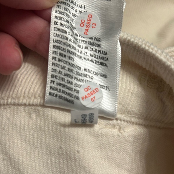 American Eagle Corduroy Flare Pants cream NWT size 18 - Picture 9 of 10